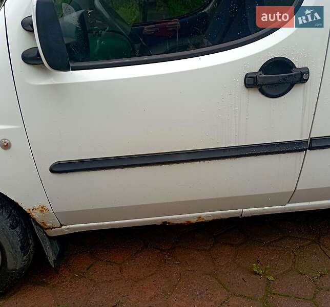 Fiat Doblo (2003)