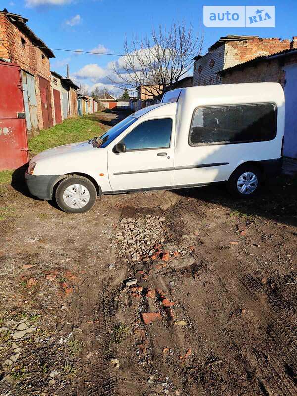 Ford Courier (2000)