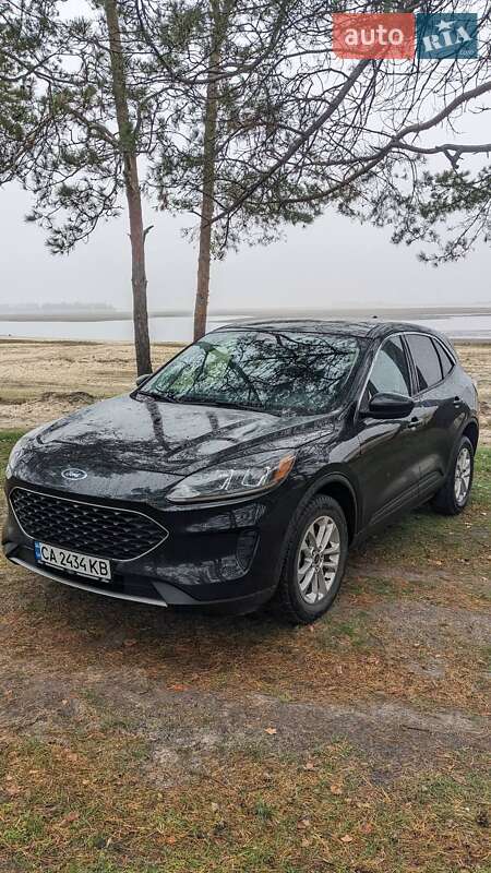 Ford Escape (2021)