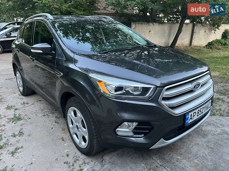 Ford Escape (2019)