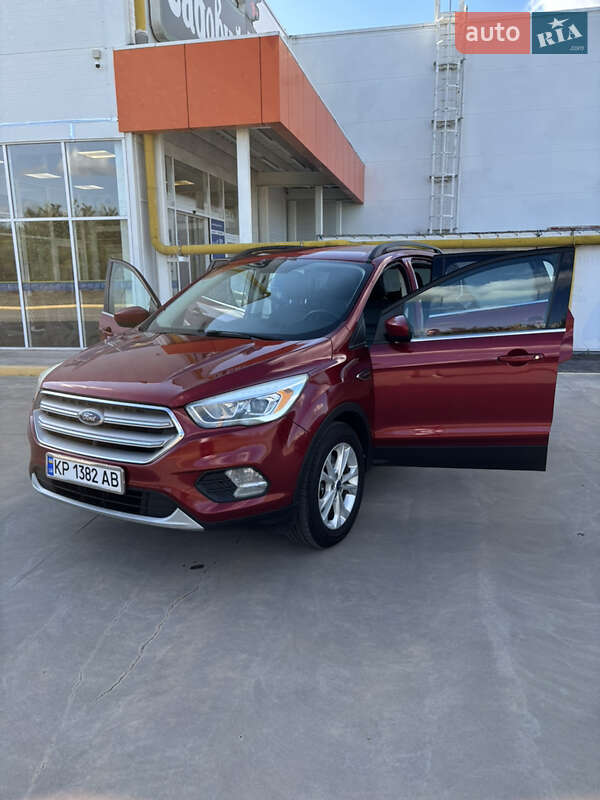 Ford Escape (2017)