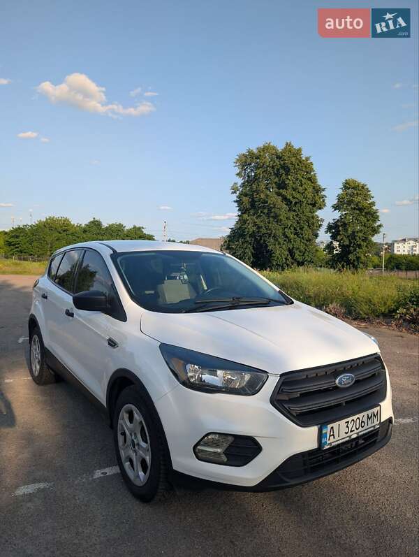 Ford Escape (2017)