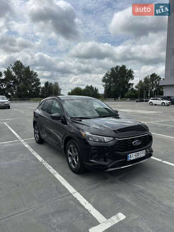 Ford Escape (2023)