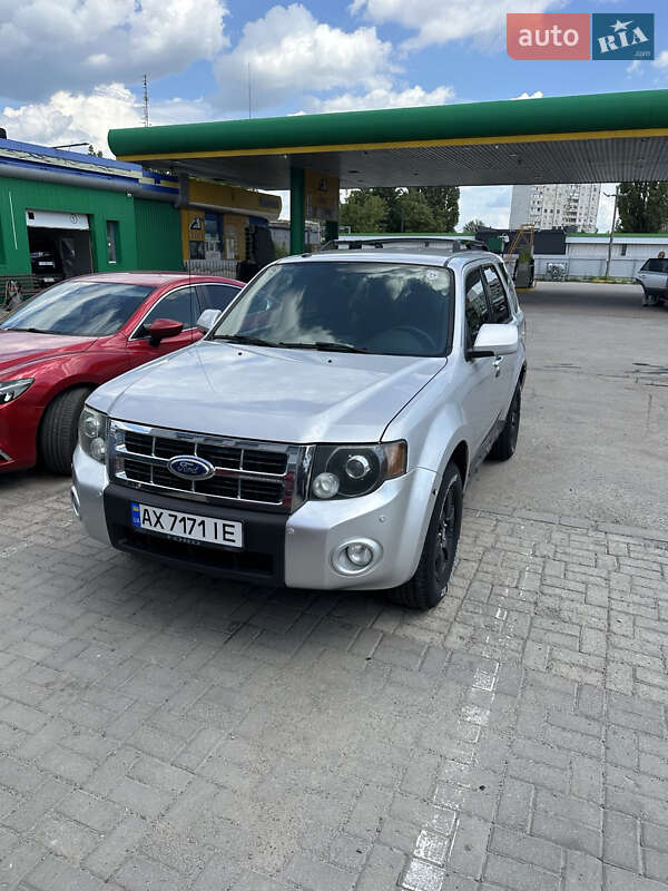 Ford Escape (2011)