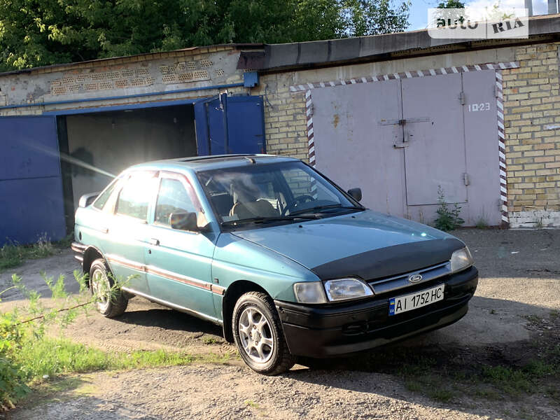 Ford Escort (1990)