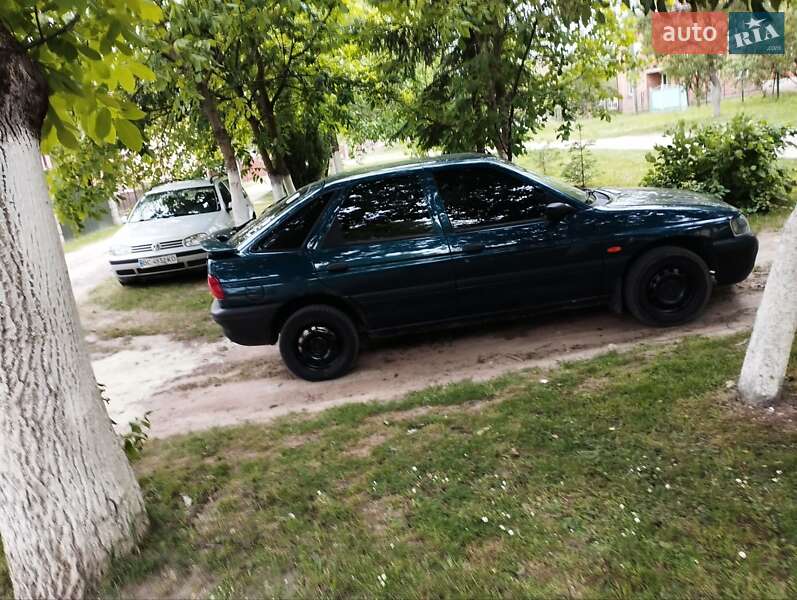 Ford Escort (1995)