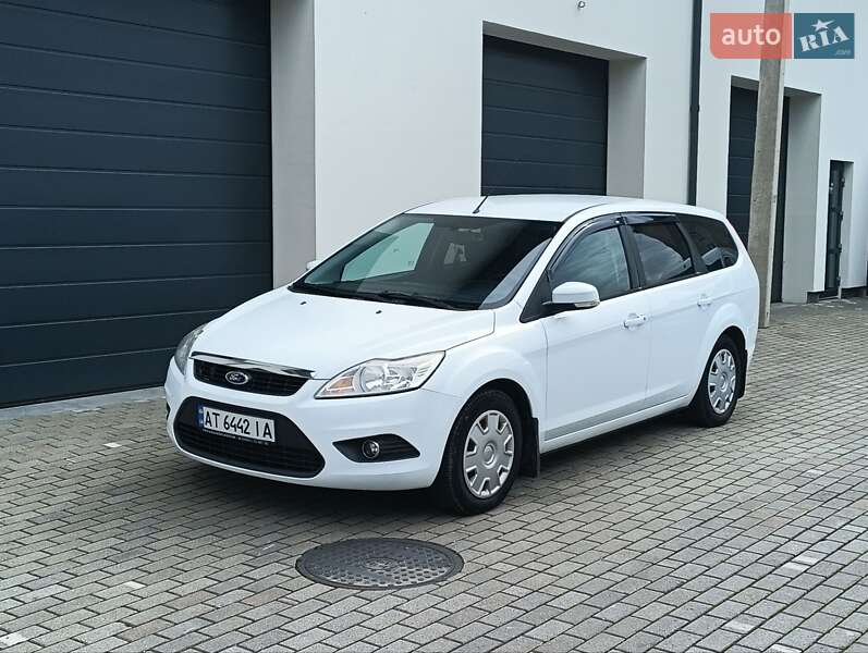 Ford Focus (2010)