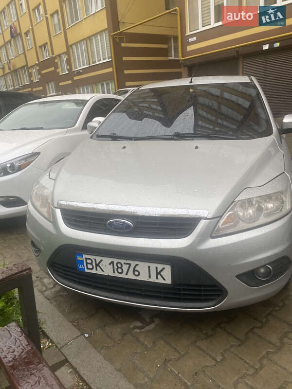 Ford Focus (2010)