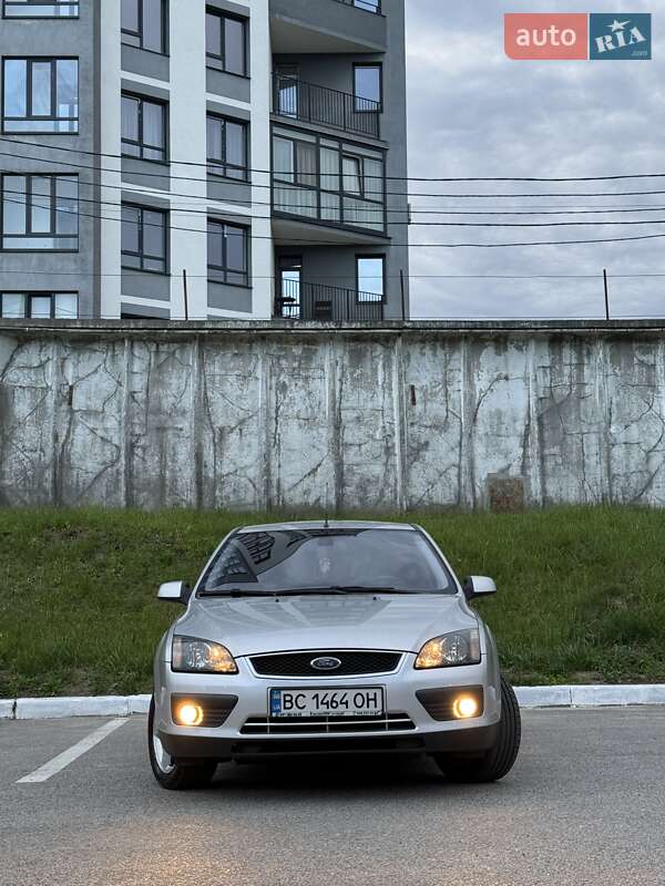 Ford Focus (2005)
