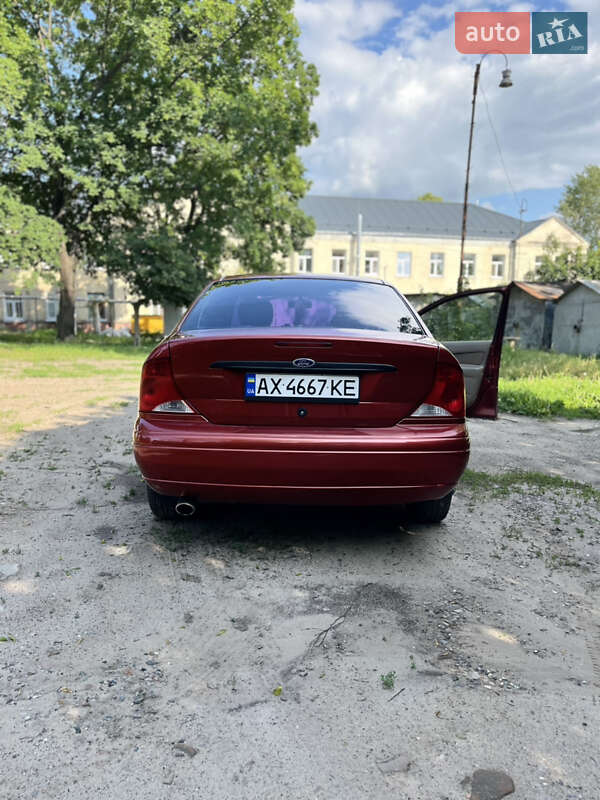 Ford Focus (2000)