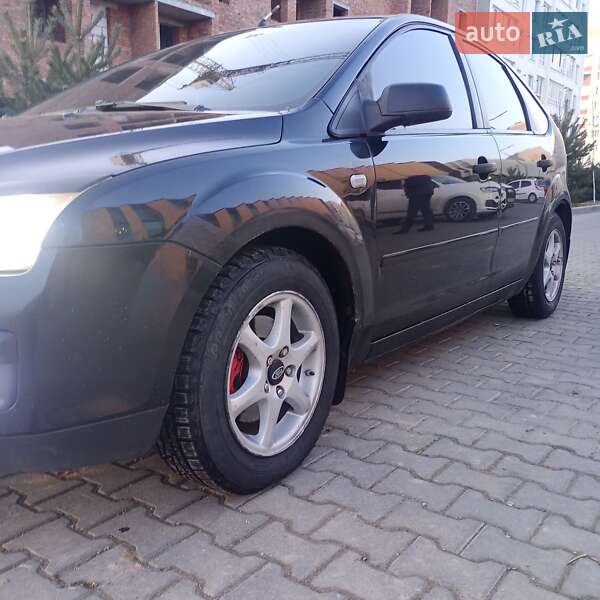 Ford Focus (2007)