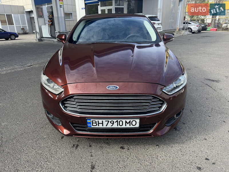 Ford Fusion (2015)