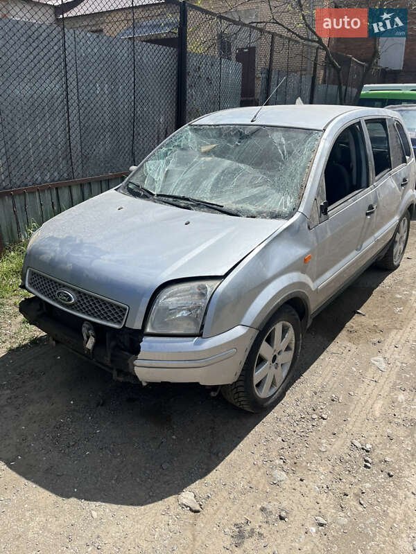 Ford Fusion (2005)