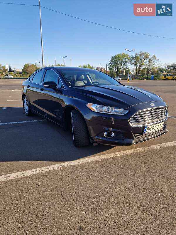 Ford Fusion (2013)
