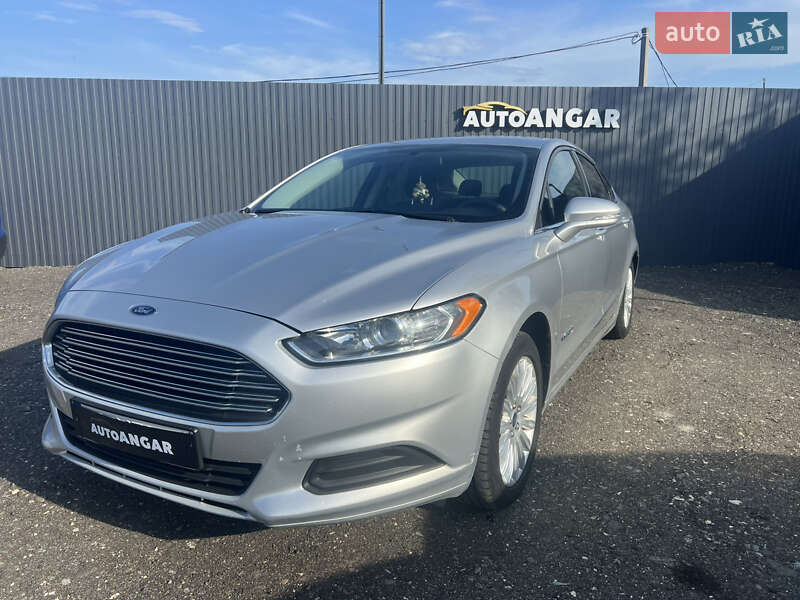 Ford Fusion (2015)