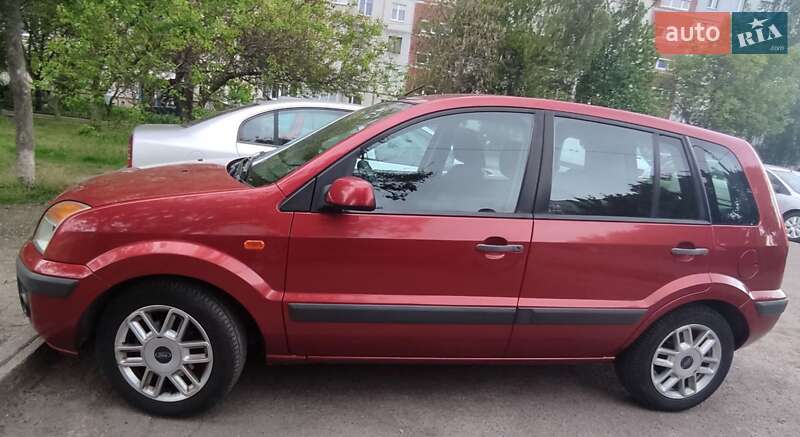 Ford Fusion (2007)