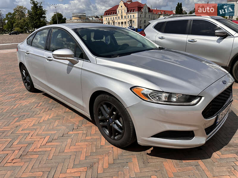 Ford Fusion (2015)