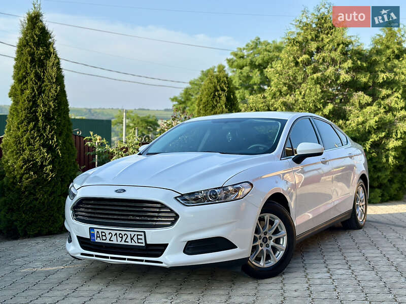Ford Fusion (2016)
