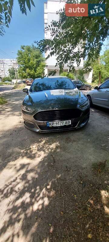 Ford Fusion (2013)