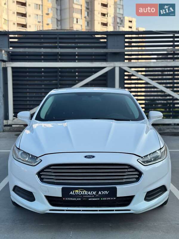 Ford Fusion (2013)