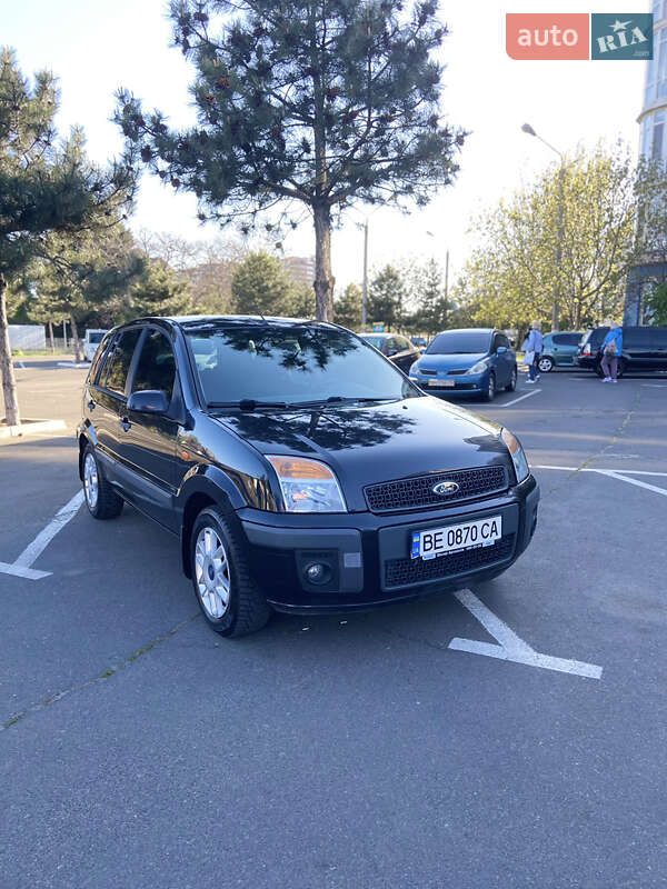 Ford Fusion (2008)