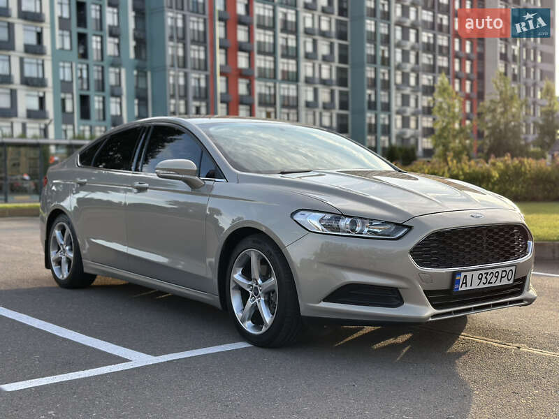 Ford Fusion (2014)