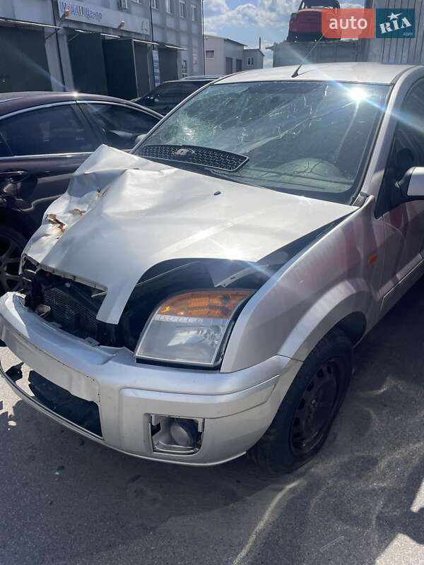 Ford Fusion (2010)
