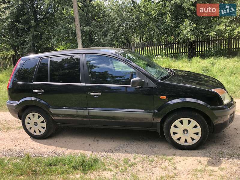 Ford Fusion (2006)