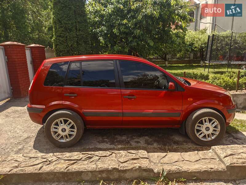 Ford Fusion (2007)