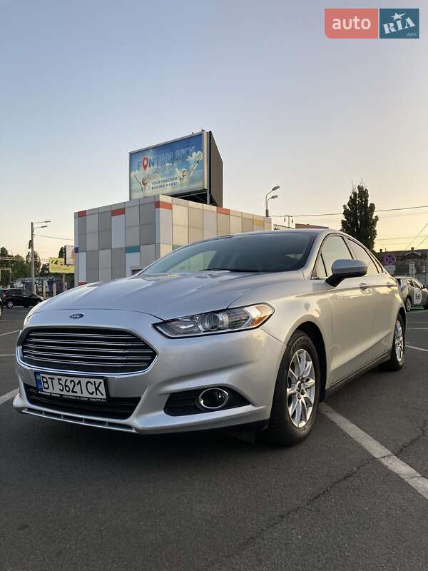 Ford Fusion (2015)