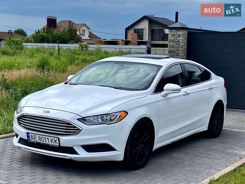 Ford Fusion (2016)
