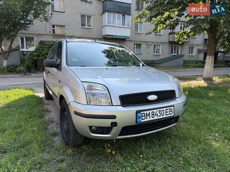 Ford Fusion (2002)