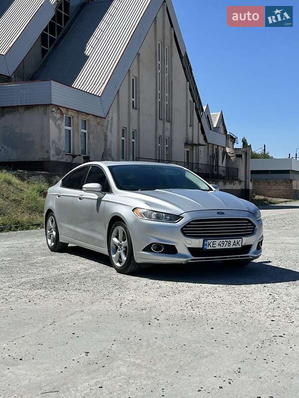 Ford Fusion (2014)