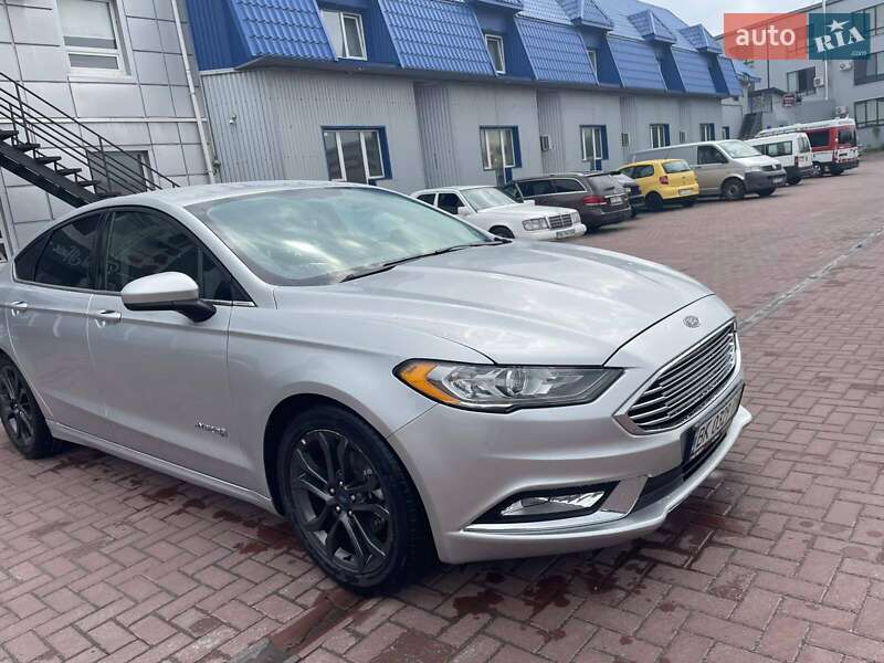 Ford Fusion (2017)