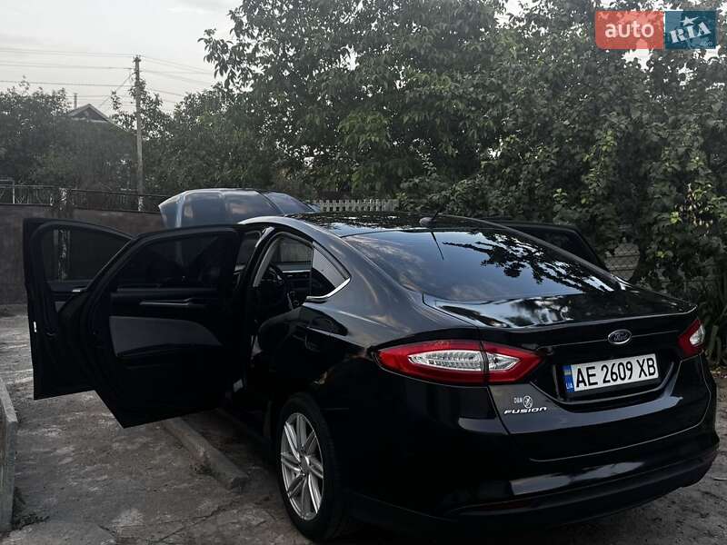 Ford Fusion (2015)