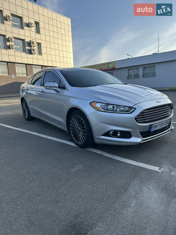 Ford Fusion (2016)