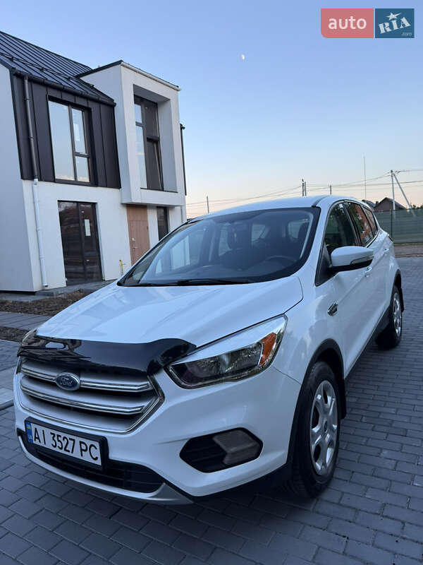 Ford Kuga (2017)