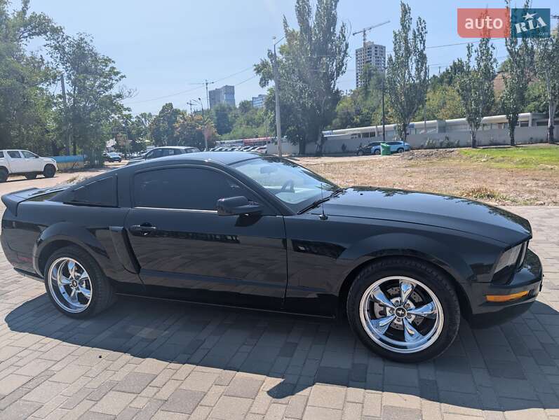 Ford Mustang (2006)