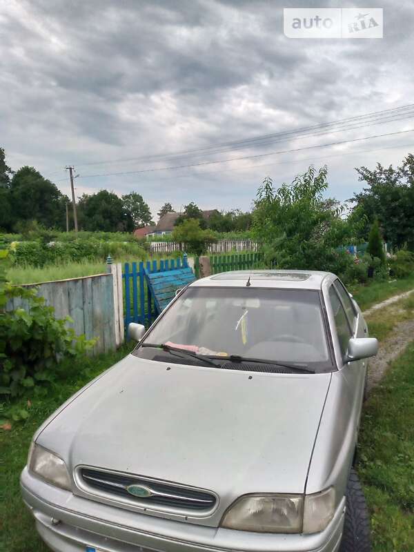 Ford Orion (1992)