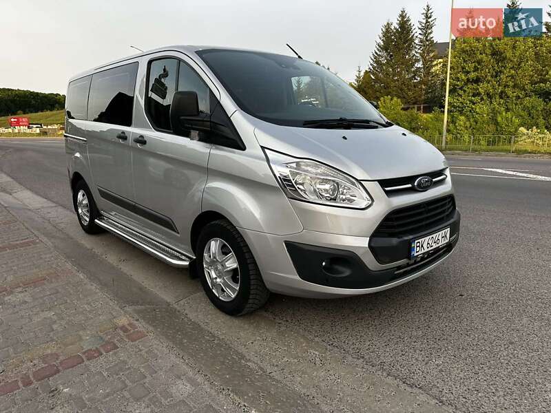 Ford Tourneo custom (2016)