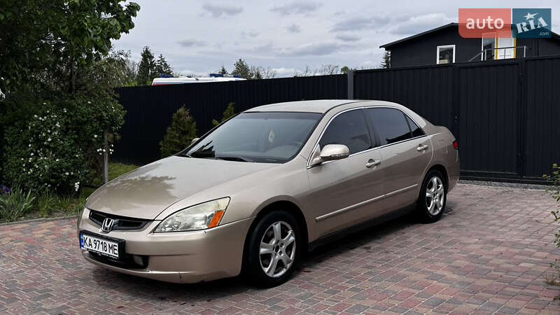 Honda Accord (2005)