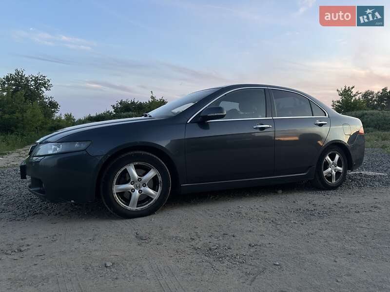 Honda Accord (2005)