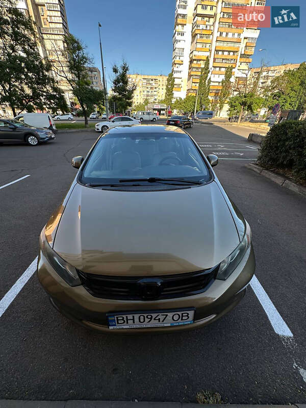 Honda Civic (2012)