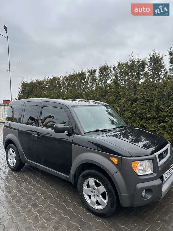 Honda Element (2004)