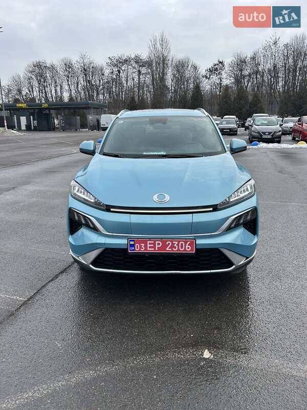 Honda M-nv (2023)