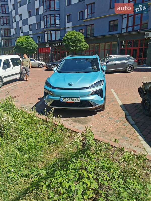 Honda M-nv (2023)