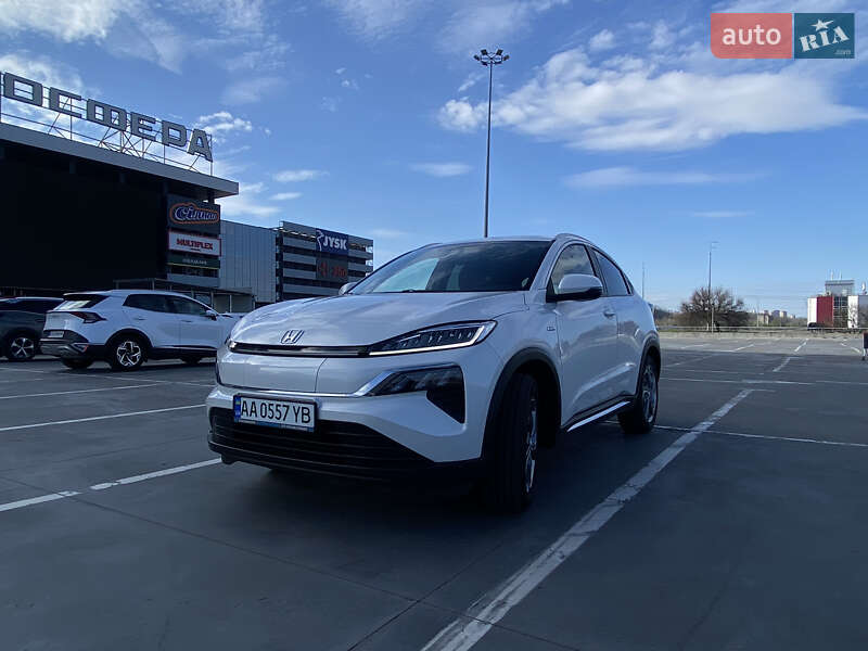 Honda M-nv (2022)