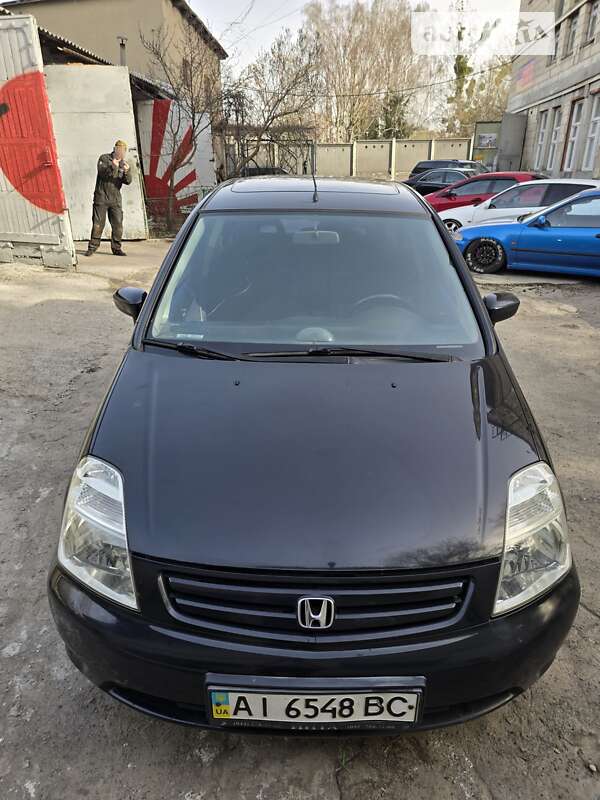 Honda Stream (2003)