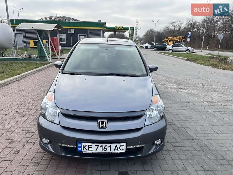 Honda Stream (2004)