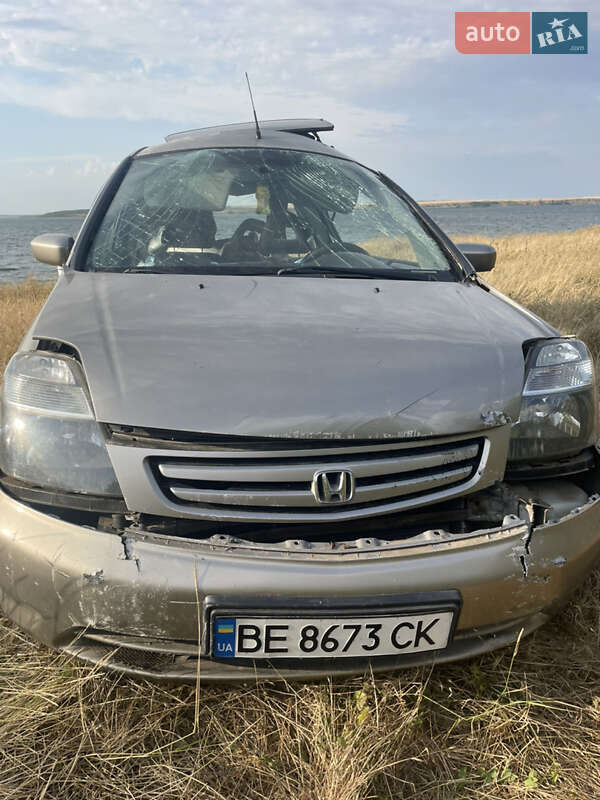 Honda Stream (2002)